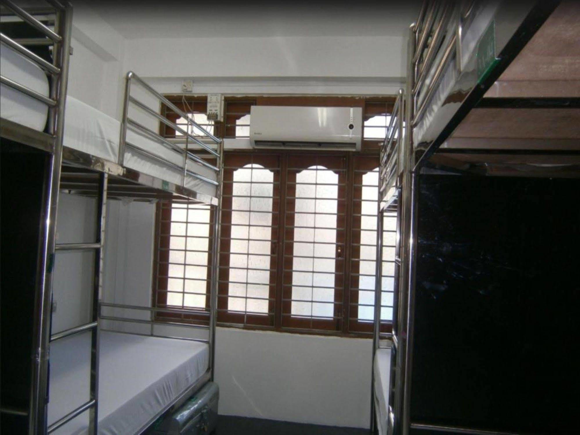 Hostel9 Янгон Екстериор снимка