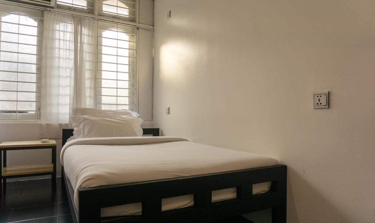 Hostel9 Янгон Екстериор снимка